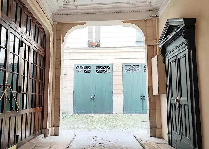 Spacieux A 5 Minutes Du Chateau De Апартаменты *